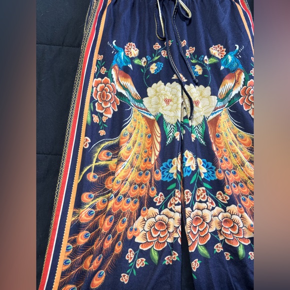 Medium two piece peacock outfit - Picture 2 of 8